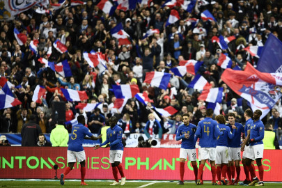 LE MAILLOT CENTENAIRE DE L'ÉQUIPE DE FRANCE